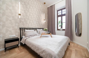 Łódź Downtown Apartment - 42m2, Workspace - by Rentujemy